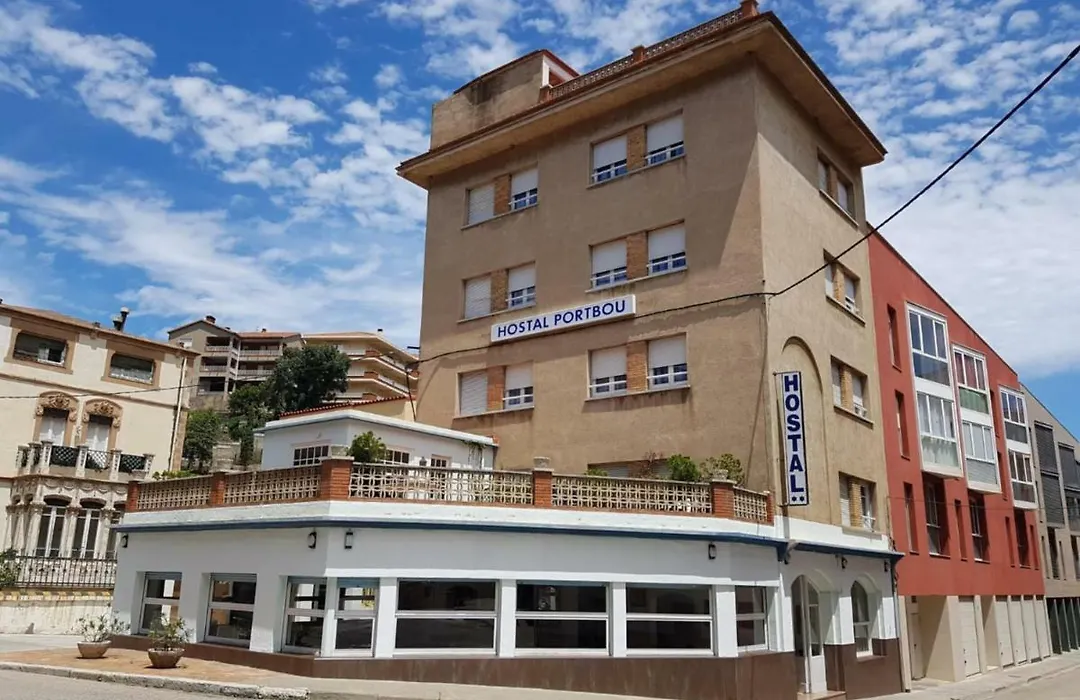 Hostal Portbou-1